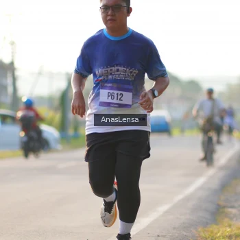 Runner Photo 3467384
