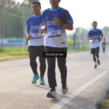 Runner Photo 3467734