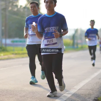 Runner Photo 3467739