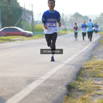 Runner Photo 3467744