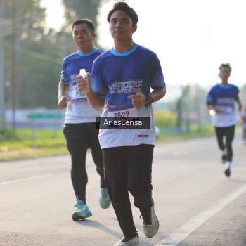 Runner Photo 3467745
