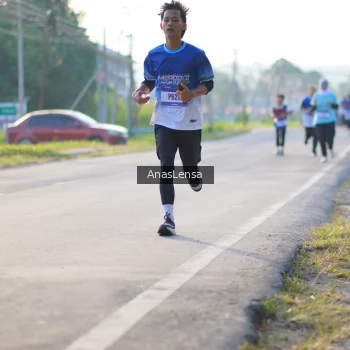 Runner Photo 3467763
