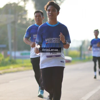 Runner Photo 3467764