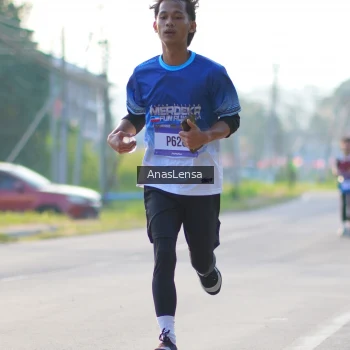 Runner Photo 3467770