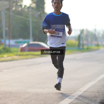 Runner Photo 3467775