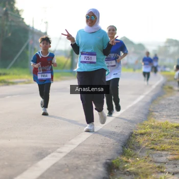 Runner Photo 3467810