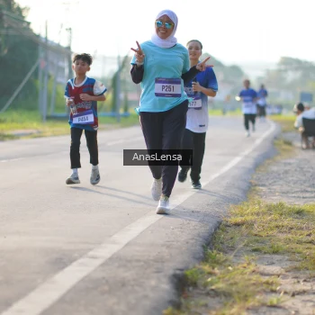 Runner Photo 3467815