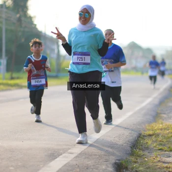Runner Photo 3467834