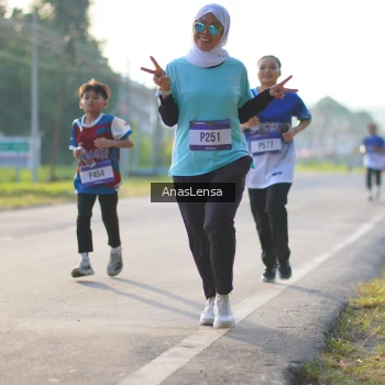 Runner Photo 3467840