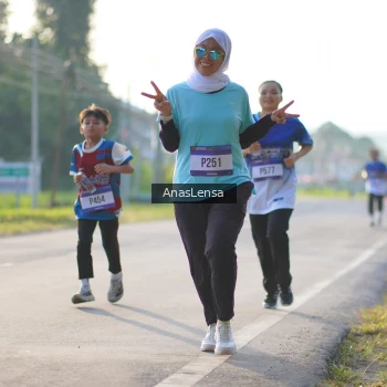 Runner Photo 3467842