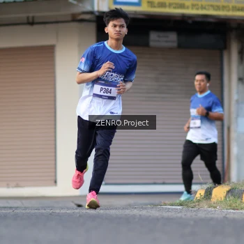 Runner Photo 3467893