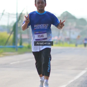 Runner Photo 3467905
