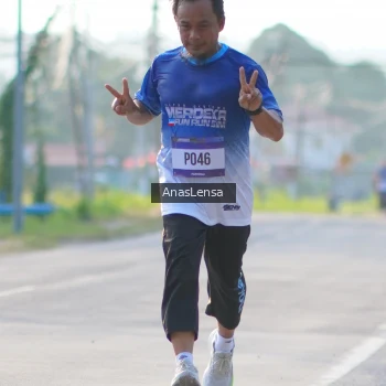 Runner Photo 3467906