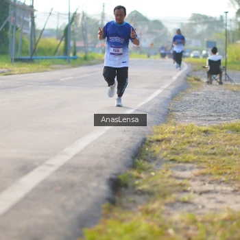 Runner Photo 3467907