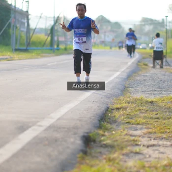 Runner Photo 3467912