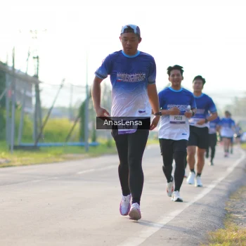 Runner Photo 3467963