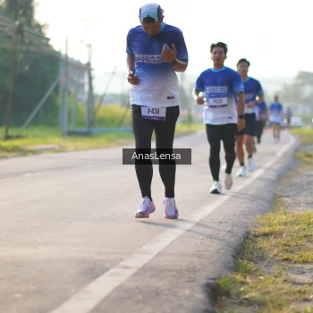 Runner Photo 3467979