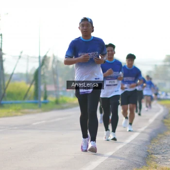 Runner Photo 3467982