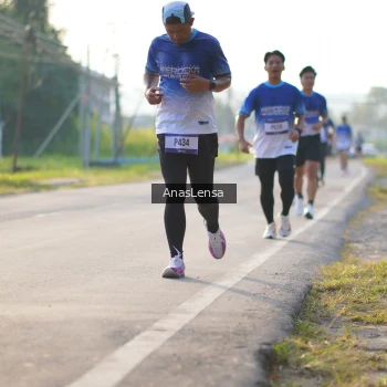 Runner Photo 3467993