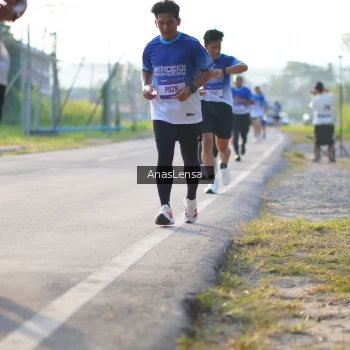 Runner Photo 3468007