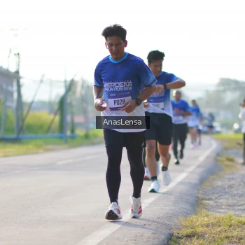 Runner Photo 3468010