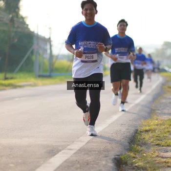 Runner Photo 3468019