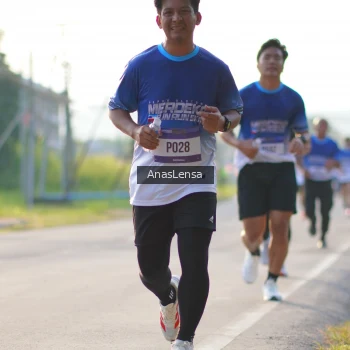 Runner Photo 3468020