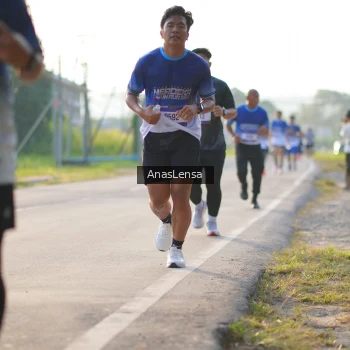 Runner Photo 3468054