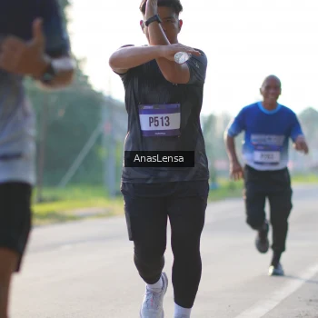 Runner Photo 3468070