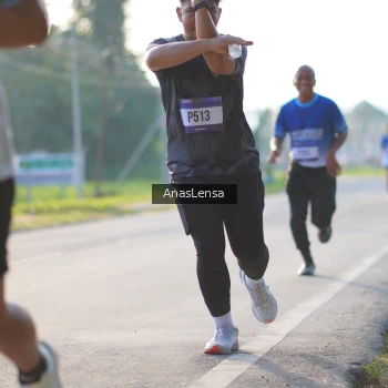Runner Photo 3468077
