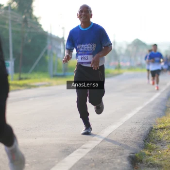 Runner Photo 3468085