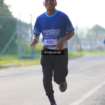 Runner Photo 3468090