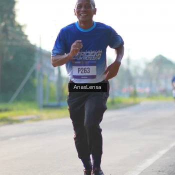 Runner Photo 3468095