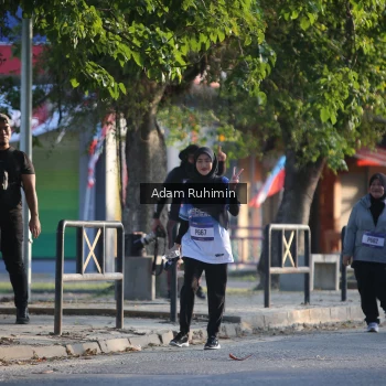 Runner Photo 3468103