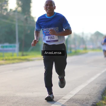 Runner Photo 3468109