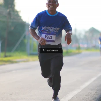 Runner Photo 3468111