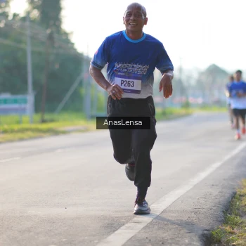 Runner Photo 3468114