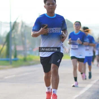Runner Photo 3468124