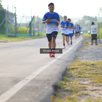 Runner Photo 3468125