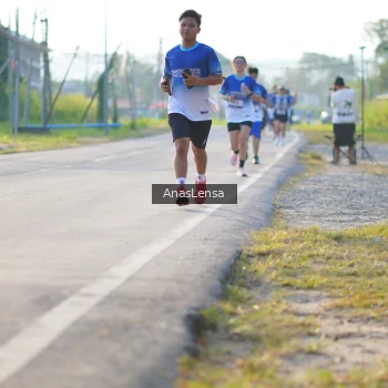 Runner Photo 3468126