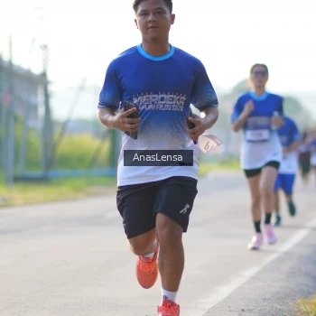 Runner Photo 3468147