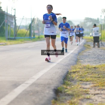 Runner Photo 3468155