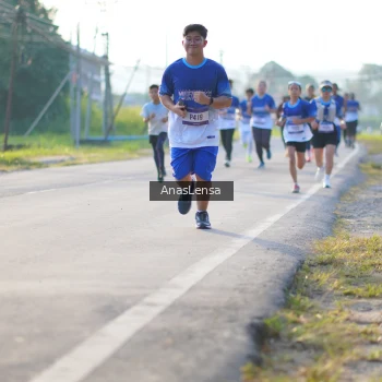 Runner Photo 3468276