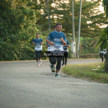 Runner Photo 3468626