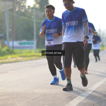 Runner Photo 3468879