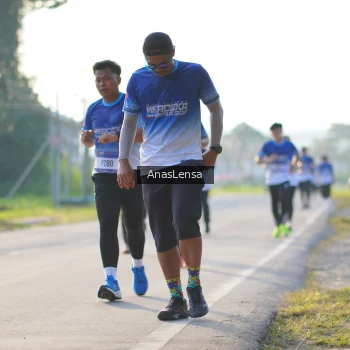 Runner Photo 3468881