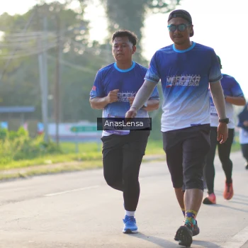 Runner Photo 3468951