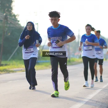 Runner Photo 3468977