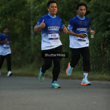 Runner Photo 3469057