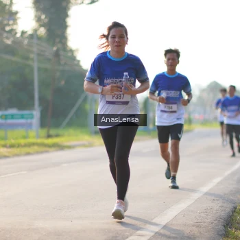 Runner Photo 3469086